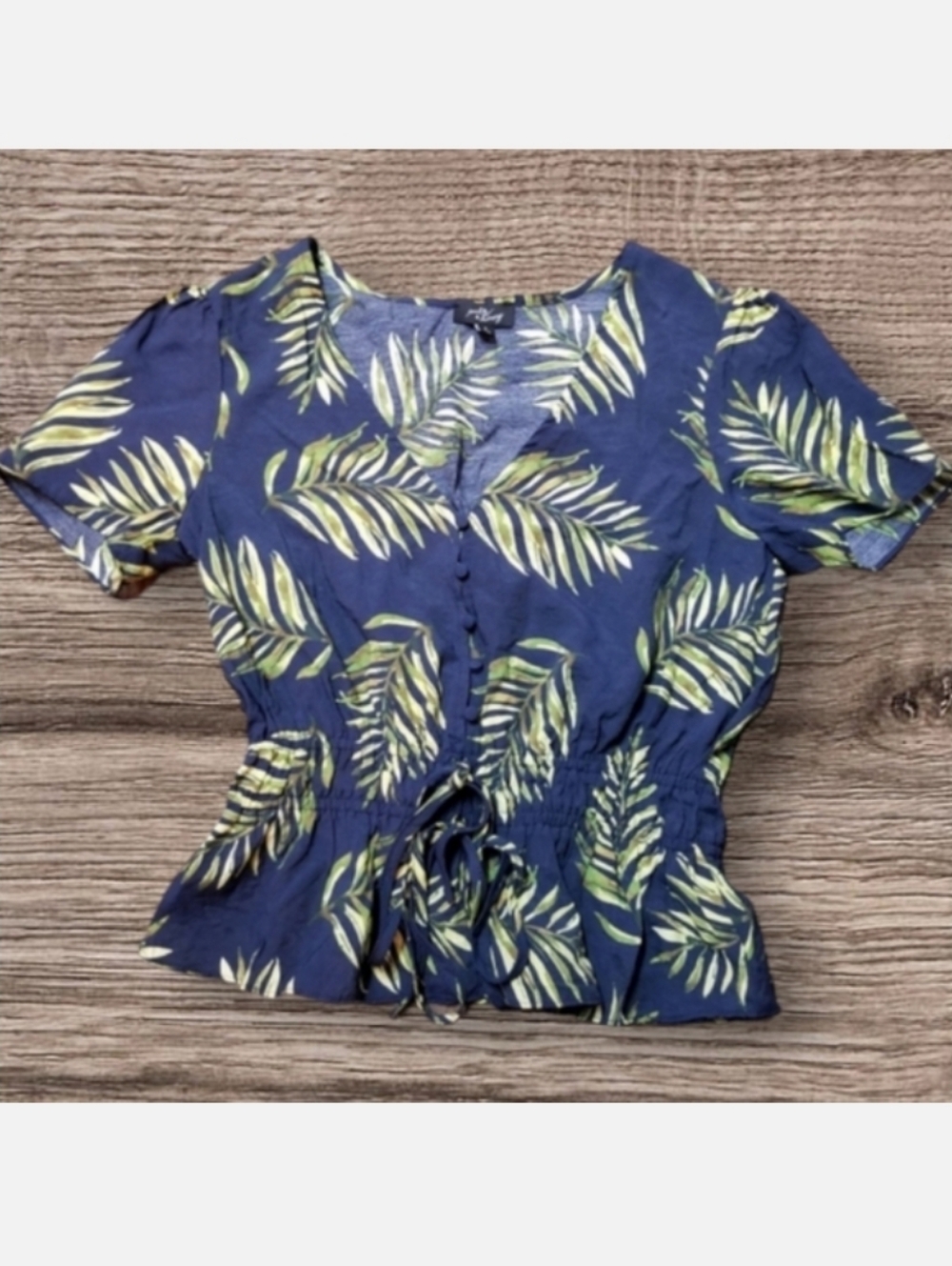 MILK & HONEY BLUE&GREEN CROP TOP BUTTON&TIE FRONT - Picture 10 of 10